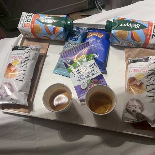 電車内朝食