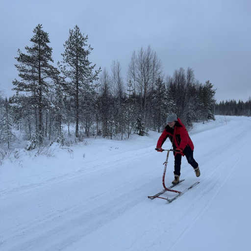 蹴りそりでお買い物へ