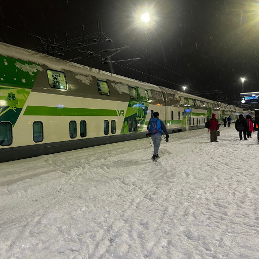 改札なしでホームへの行き来は自由