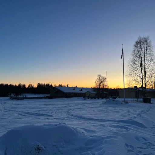 Visatupaの夕方(14:45ごろ)でこの暗さ