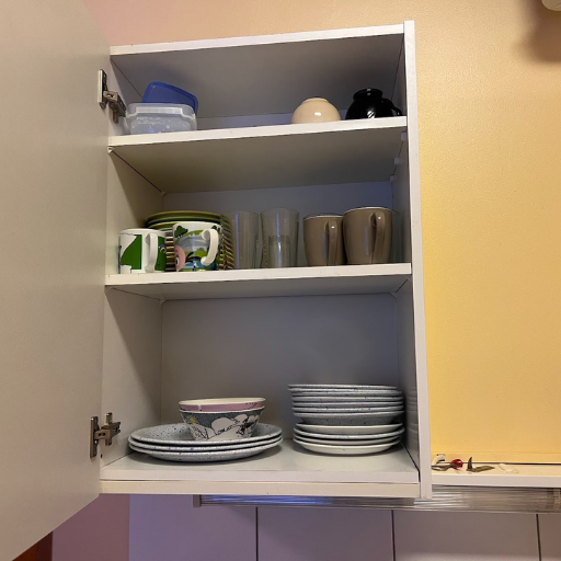 食器棚の中にはムーミンの食器も！