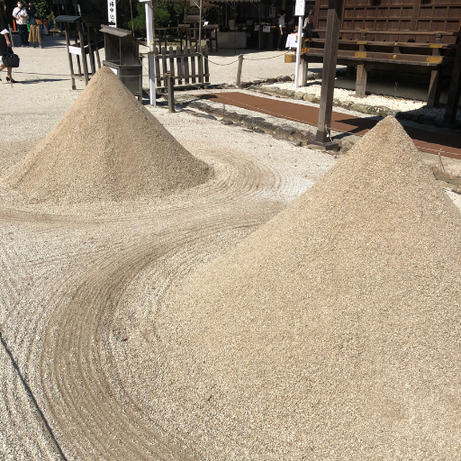 神様の依代「立砂」