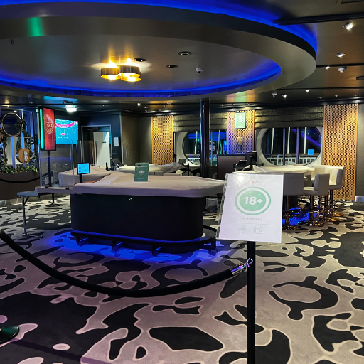 カジノは18歳以上