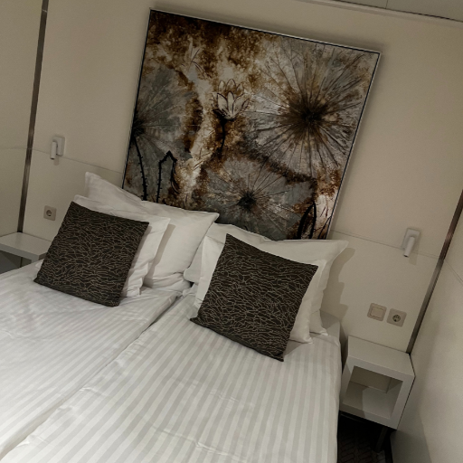 ベッドの寝心地よかったです！