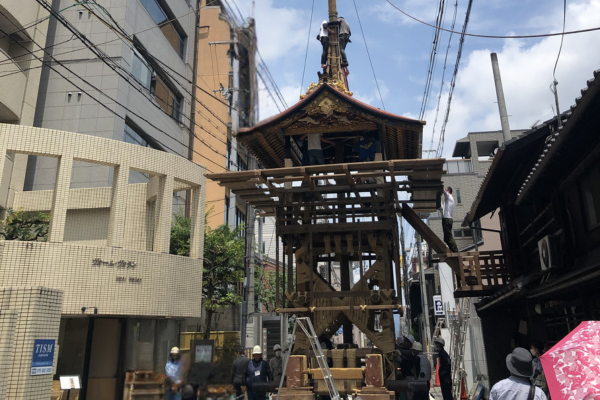 鉾建て